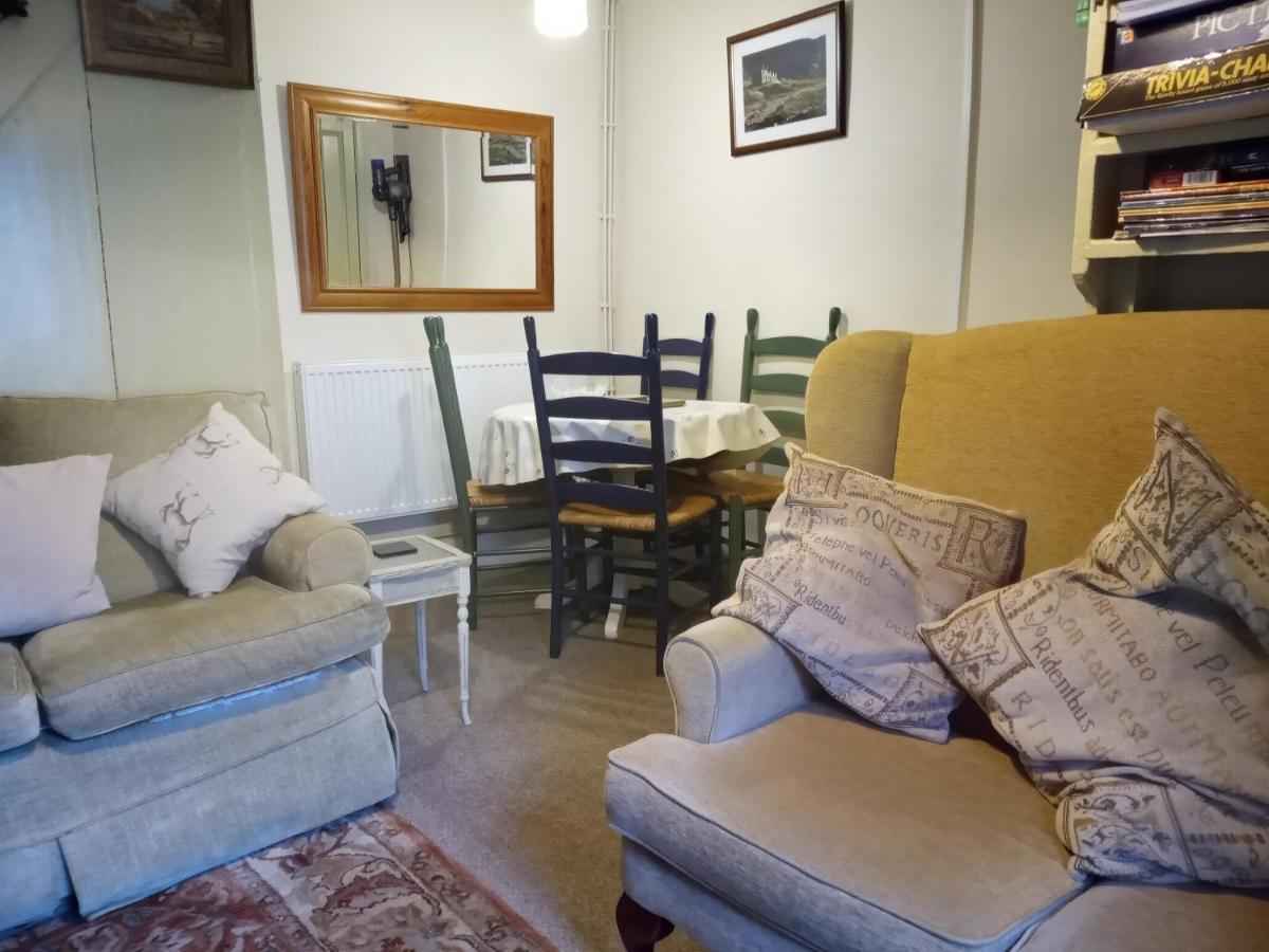 Ty Hen - Quirky Grade II Listed Cottage Blaenau Ffestiniog Exterior photo